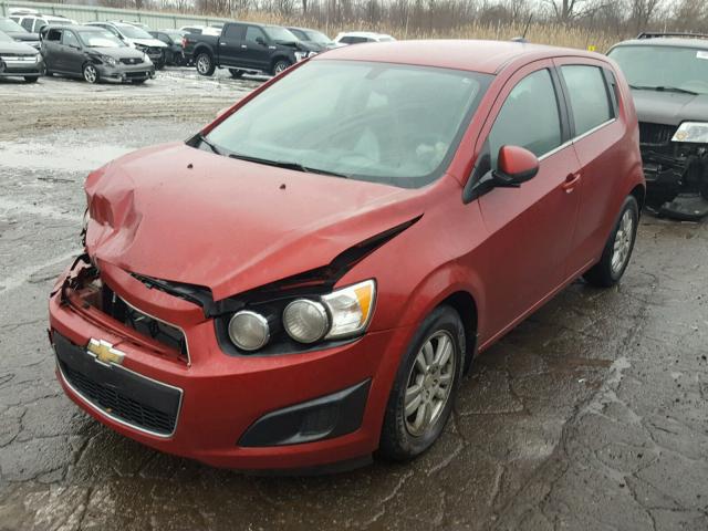 1G1JC6SHXF4104538 - 2015 CHEVROLET SONIC LT RED photo 2