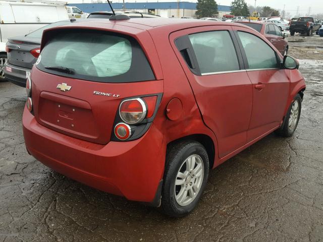 1G1JC6SHXF4104538 - 2015 CHEVROLET SONIC LT RED photo 4