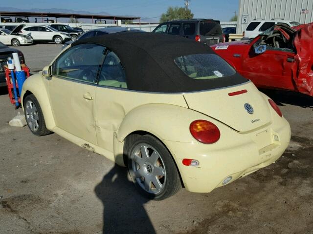 3VWCD21Y03M326820 - 2003 VOLKSWAGEN NEW BEETLE YELLOW photo 3