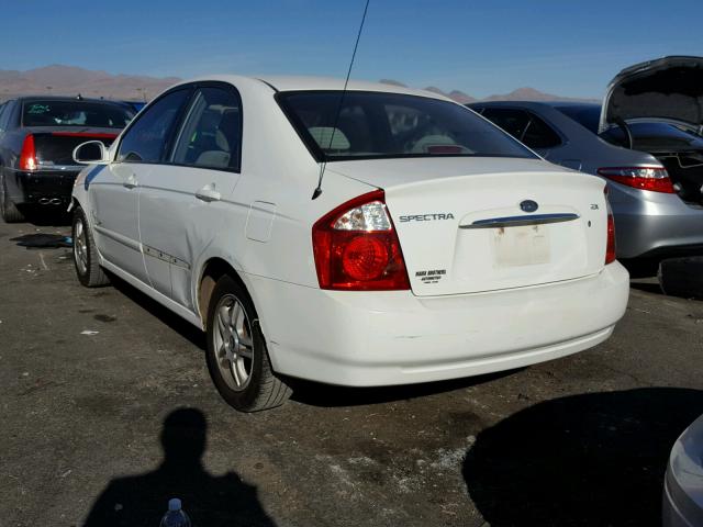 KNAFE122555140651 - 2005 KIA NEW SPECTR WHITE photo 3