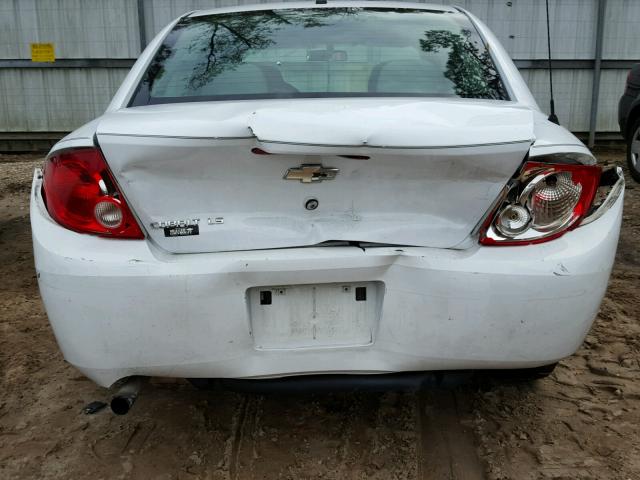 1G1AK58F887321588 - 2008 CHEVROLET COBALT LS WHITE photo 9