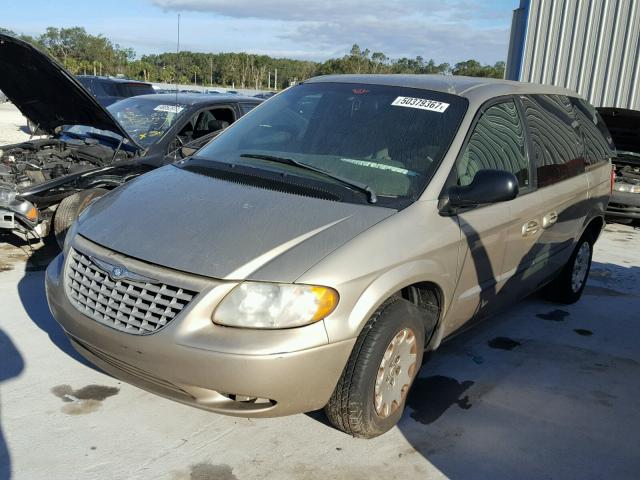 1C4GJ45382B620365 - 2002 CHRYSLER VOYAGER LX TAN photo 2