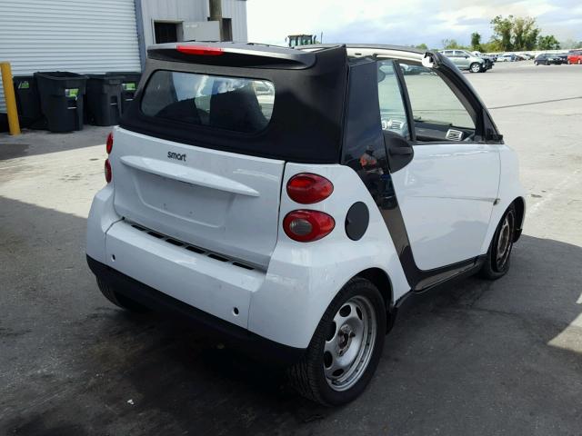 WMEEK31X28K140985 - 2008 SMART FORTWO PAS 白色 照片 4