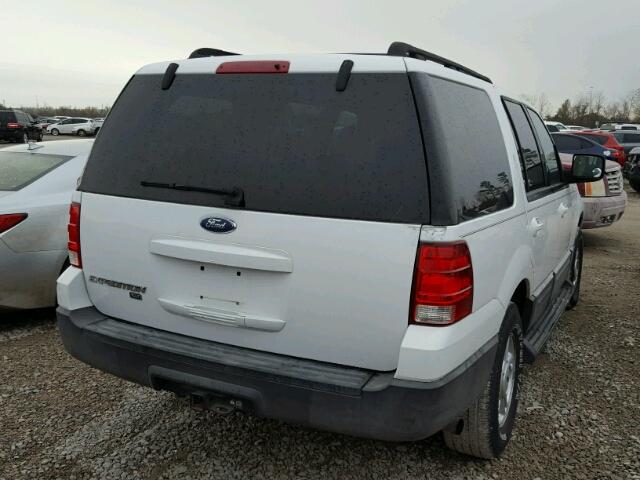 1FMPU165X5LA22293 - 2005 FORD EXPEDITION WHITE photo 4