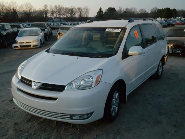 5TDZA22C35S289550 - 2005 TOYOTA SIENNA XLE WHITE photo 2