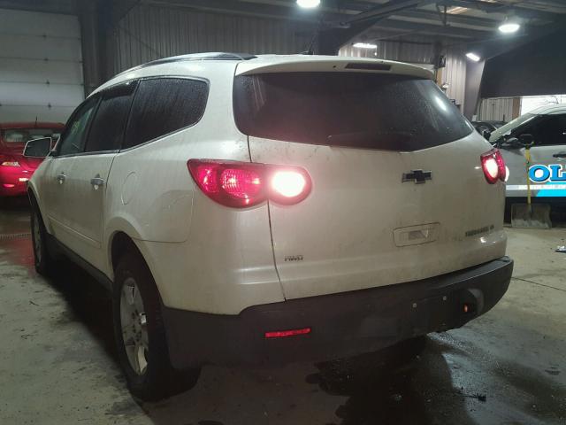 1GNKVGED8BJ207058 - 2011 CHEVROLET TRAVERSE L WHITE photo 3