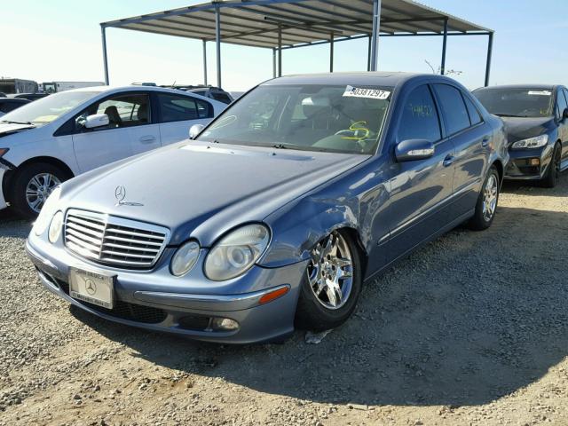 WDBUF56J66A810375 - 2006 MERCEDES-BENZ E 350 BLUE photo 2