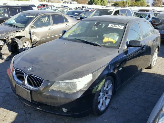 WBANB33514B111883 - 2004 BMW 545 I BLACK photo 2