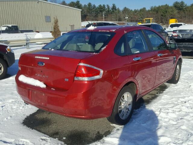 1FAHP35N29W154102 - 2009 FORD FOCUS SE RED photo 4