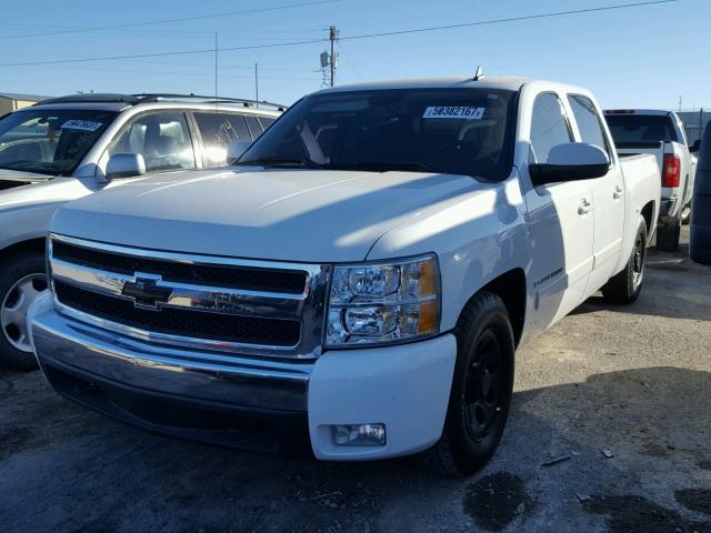 3GCEC13J88G138349 - 2008 CHEVROLET SILVERADO WHITE photo 2