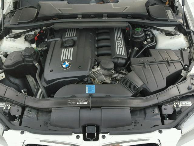 WBAPH775X9NL84402 - 2009 BMW 328 I WHITE photo 7