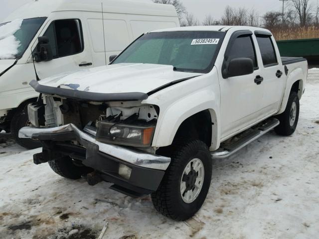 1GTDT136048158988 - 2004 GMC CANYON WHITE photo 2