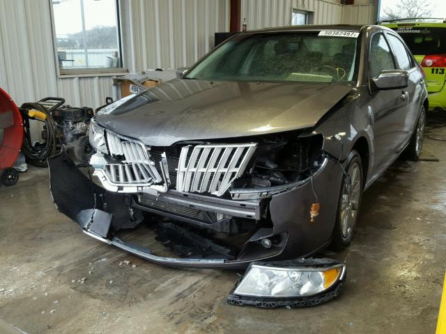 3LNHL2JC4AR650512 - 2010 LINCOLN MKZ GRAY photo 2