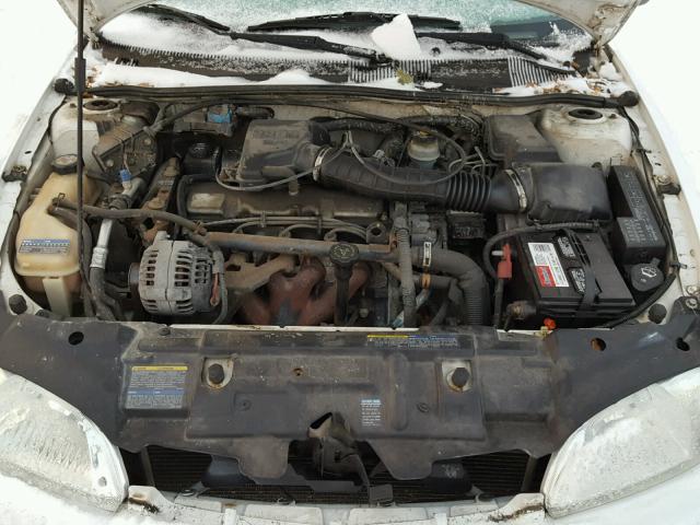 1G1JF524827379381 - 2002 CHEVROLET CAVALIER L WHITE photo 7