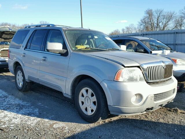 5LMFU28R24LJ01924 - 2004 LINCOLN NAVIGATOR SILVER photo 1