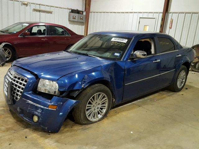 2C3CA5CVXAH138855 - 2010 CHRYSLER 300 TOURIN BLUE photo 2