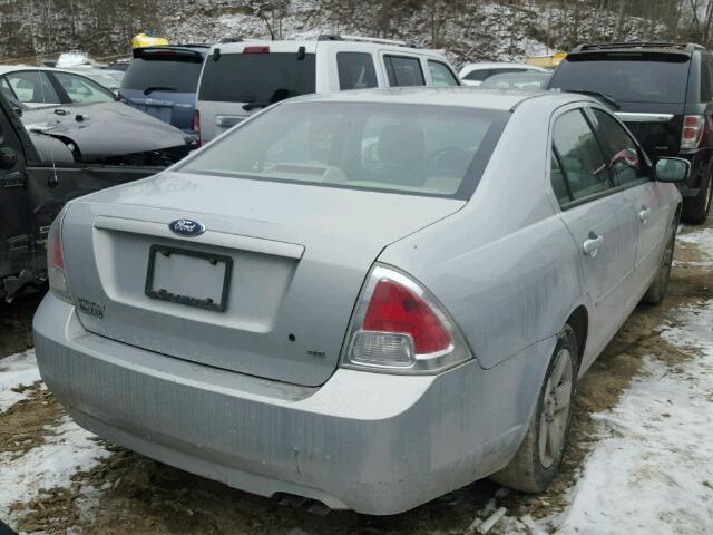 3FAHP07Z56R100208 - 2006 FORD FUSION SE SILVER photo 4