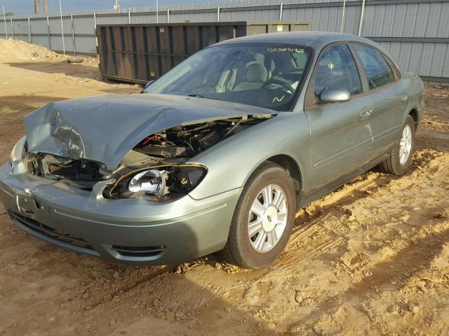 1FAFP562X5A251501 - 2005 FORD TAURUS SEL SILVER photo 2