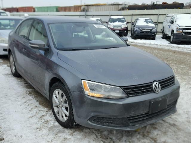 3VWD07AJ2EM268468 - 2014 VOLKSWAGEN JETTA SE GRAY photo 1