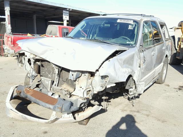 1FMRU15W93LC61429 - 2003 FORD EXPEDITION SILVER photo 2