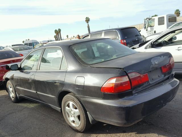 1HGCG1651YA006625 - 2000 HONDA ACCORD EX BLACK photo 3