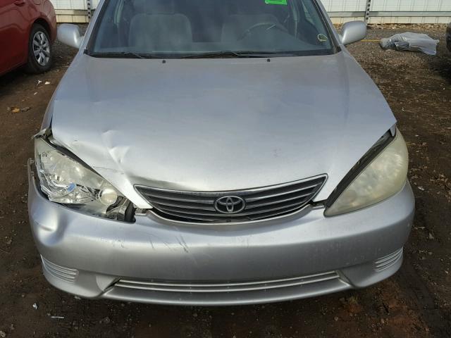 4T1BE32K26U150523 - 2006 TOYOTA CAMRY LE ვერცხლისფერი ფოტო 7