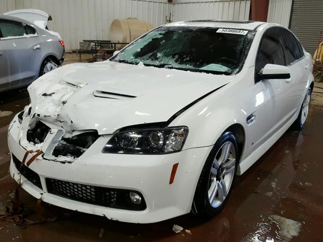 6G2ER57728L137082 - 2008 PONTIAC G8 WHITE photo 2