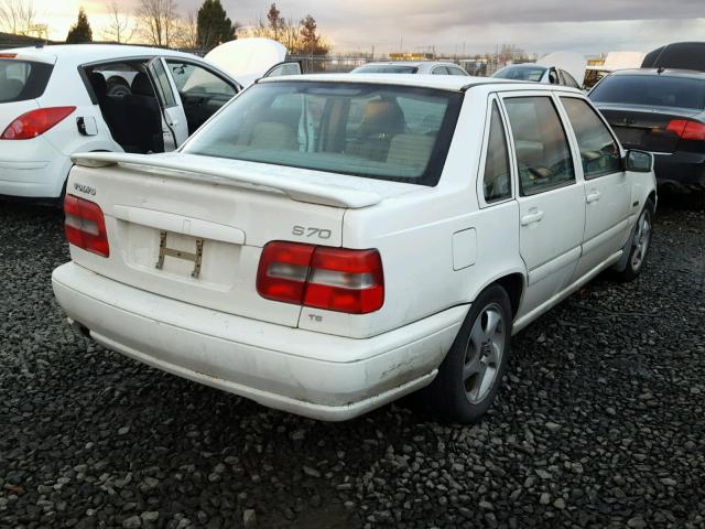 YV1LS5379W1475656 - 1998 VOLVO S70 T5 TUR WHITE photo 4