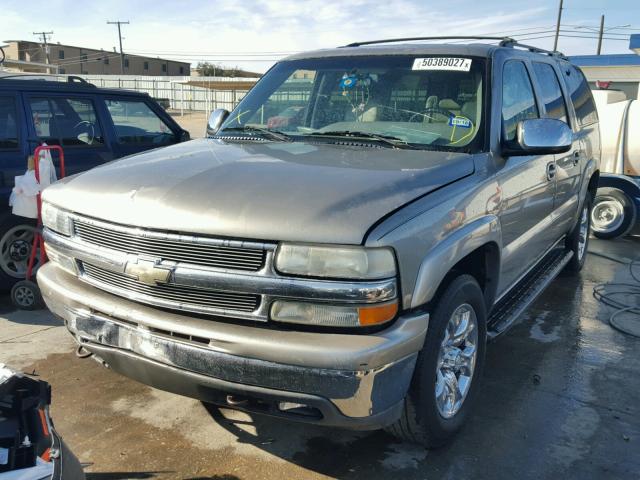 3GNEC16TXYG206199 - 2000 CHEVROLET SUBURBAN C BROWN photo 2