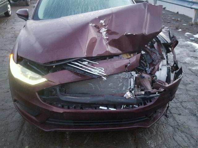 3FA6P0HD3HR272587 - 2017 FORD FUSION SE MAROON photo 7