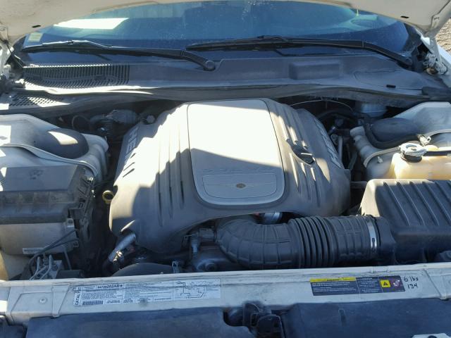 2C3JA63H75H574592 - 2005 CHRYSLER 300C WHITE photo 7