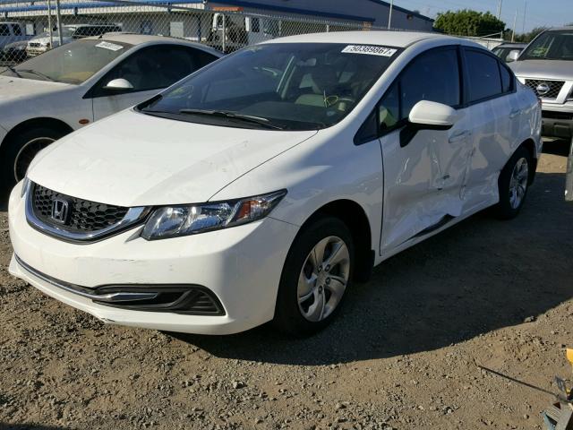 19XFB2F52FE120661 - 2015 HONDA CIVIC LX WHITE photo 2