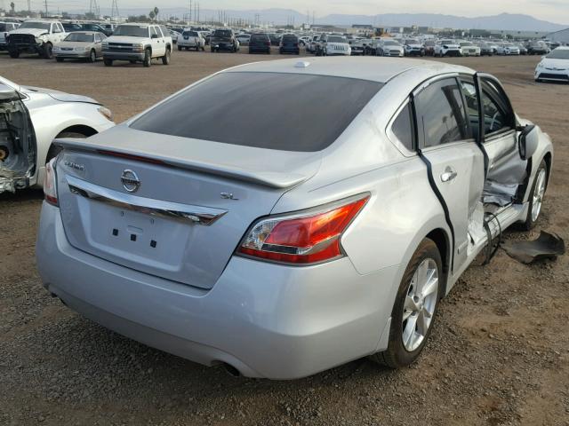 1N4AL3AP3FN907691 - 2015 NISSAN ALTIMA 2.5 SILVER photo 4