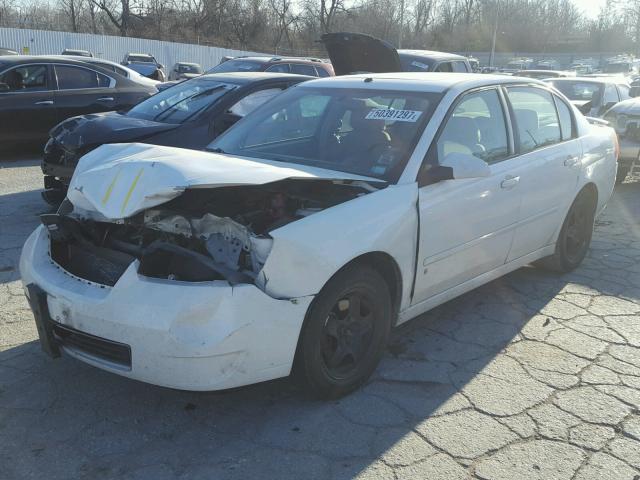 1G1ZT58NX8F125181 - 2008 CHEVROLET MALIBU LT WHITE photo 2