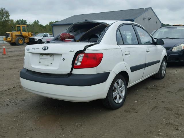 KNADE123886387158 - 2008 KIA RIO BASE WHITE photo 4