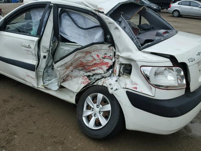 KNADE123886387158 - 2008 KIA RIO BASE WHITE photo 9