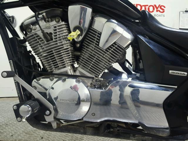 JH2SC6704AK000587 - 2010 HONDA VT1300 CS შავი ფოტო 11