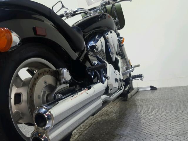 JH2SC6704AK000587 - 2010 HONDA VT1300 CS შავი ფოტო 14