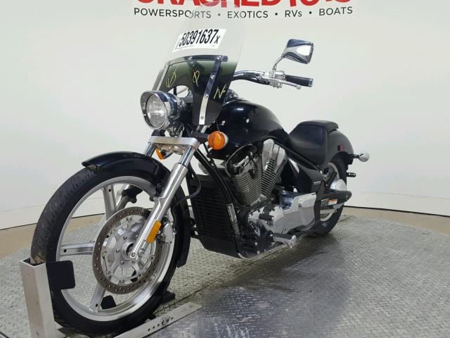 JH2SC6704AK000587 - 2010 HONDA VT1300 CS შავი ფოტო 4