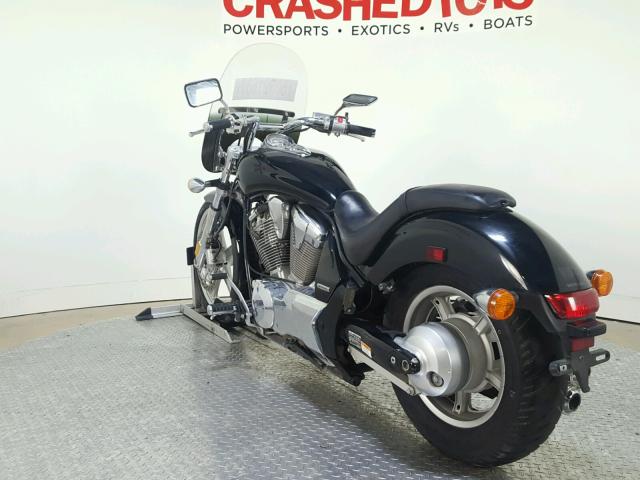 JH2SC6704AK000587 - 2010 HONDA VT1300 CS შავი ფოტო 6