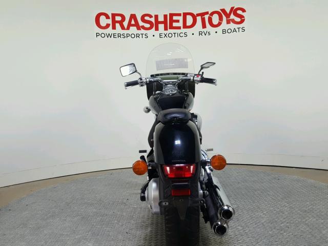 JH2SC6704AK000587 - 2010 HONDA VT1300 CS შავი ფოტო 7