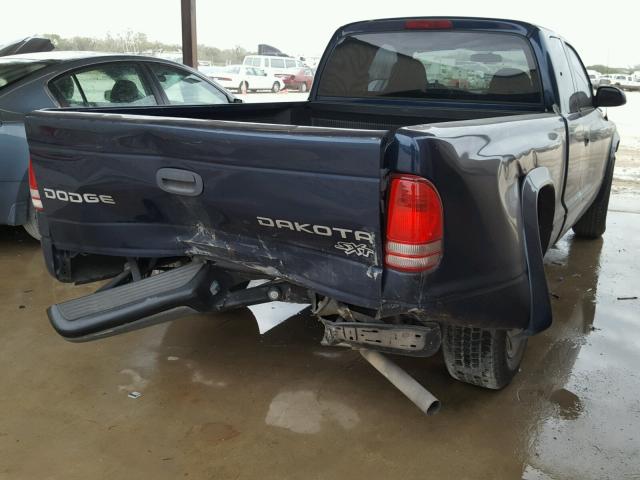 1D7GL12K44S738992 - 2004 DODGE DAKOTA SXT BLUE photo 4