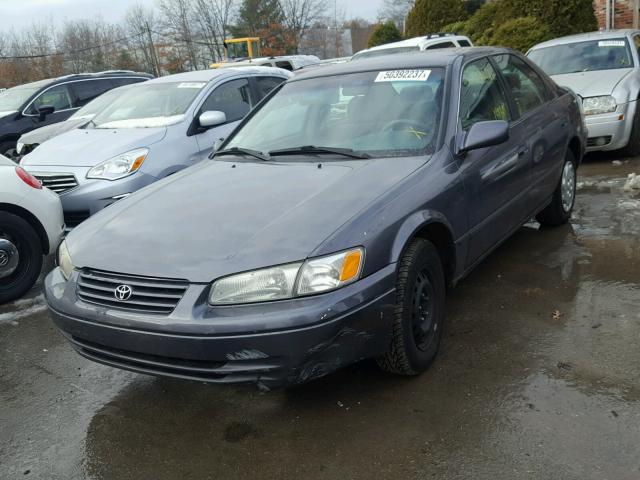 4T1BG22K7XU438155 - 1999 TOYOTA CAMRY CE GRAY photo 2