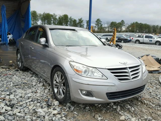 KMHGC46FX9U054819 - 2009 HYUNDAI GENESIS 4. SILVER photo 1