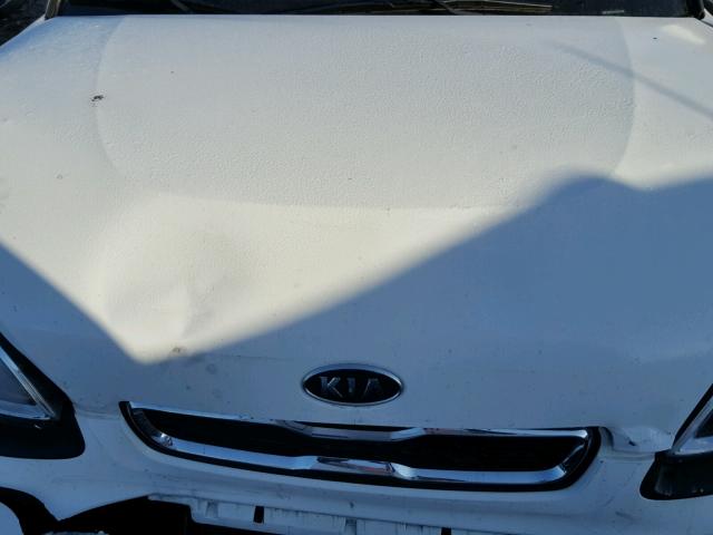 KNDJT2A6XC7407846 - 2012 KIA SOUL + WHITE photo 7