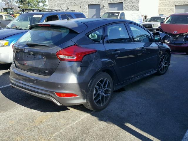 1FADP3K28FL369361 - 2015 FORD FOCUS SE GRAY photo 4