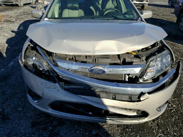 3FAHP0JA3AR331040 - 2010 FORD FUSION SEL SILVER photo 9