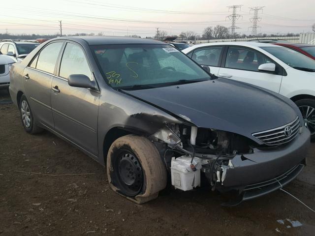 4T1BE32K45U582402 - 2005 TOYOTA CAMRY LE WHITE photo 1