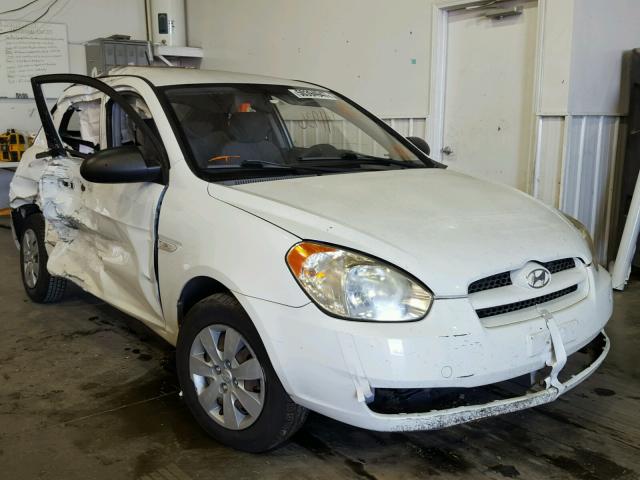 KMHCM36CX9U118546 - 2009 HYUNDAI ACCENT GS WHITE photo 1