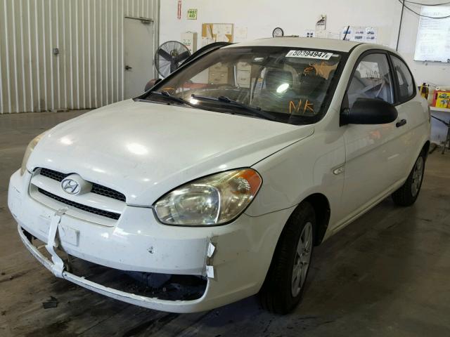 KMHCM36CX9U118546 - 2009 HYUNDAI ACCENT GS WHITE photo 2